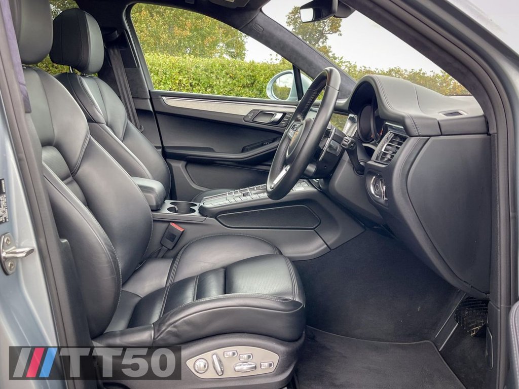 Used Porsche Macan 2020 for sale - 76216857: Photo 18