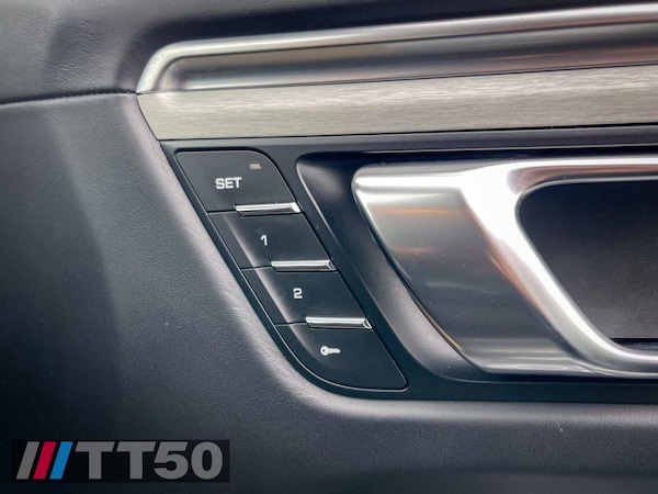 Used Porsche Macan 2020 for sale - 76216857: Photo 30