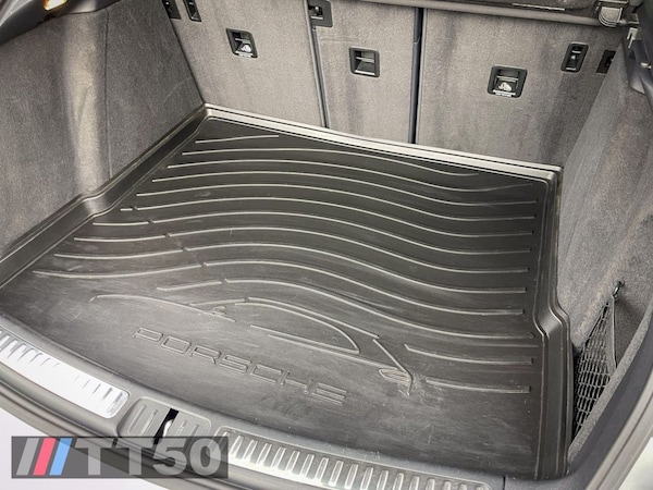 Used Porsche Macan 2020 for sale - 76216857: Photo 46