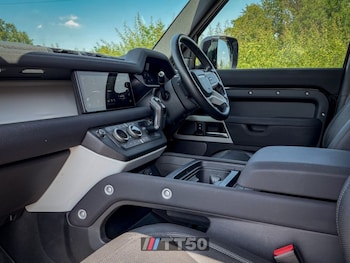 Used Land Rover Defender 2023 for sale - 79000925: Photo