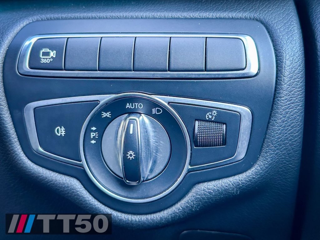 Used Mercedes-Benz V-Class 2017 for sale - 77720436: Photo 35