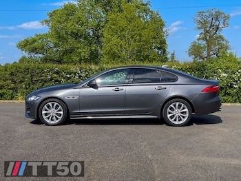 Used Jaguar XF 2017 for sale - 79481723: Photo