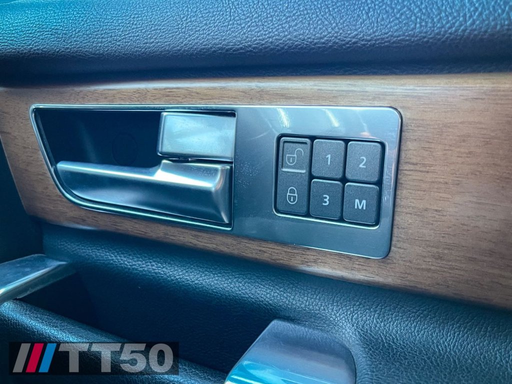 Used Land Rover Discovery 4 2015 for sale - 76966310: Photo 31