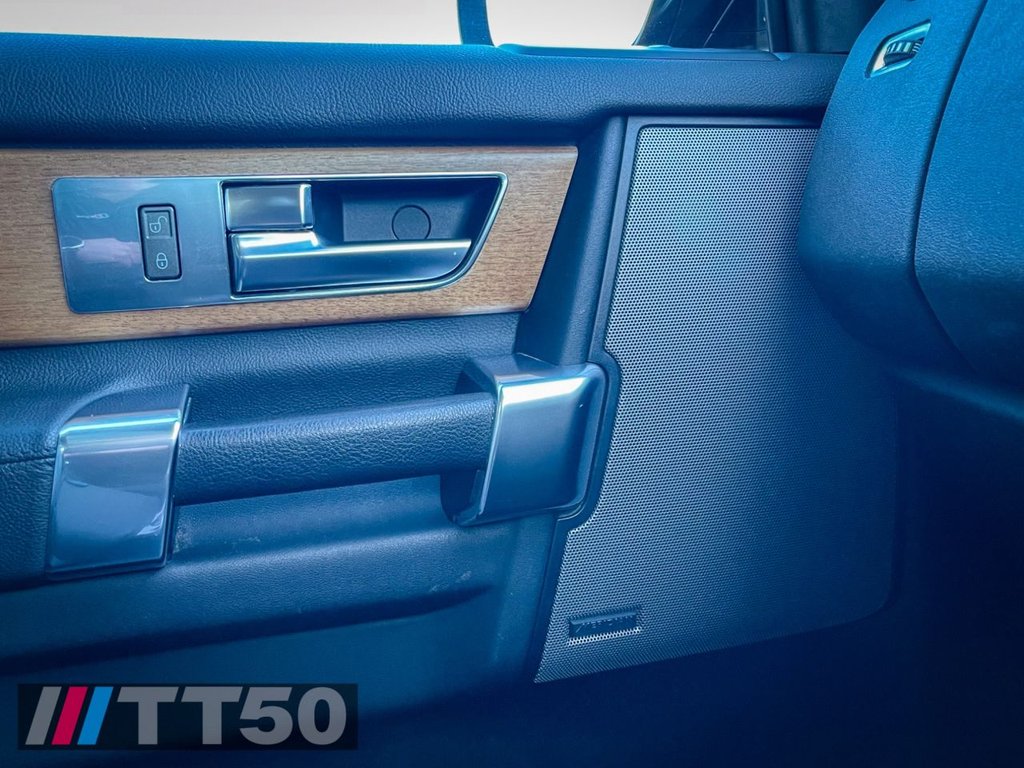 Used Land Rover Discovery 4 2015 for sale - 76966310: Photo 33