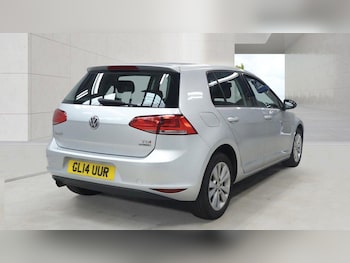 Used Volkswagen Golf 2014 for sale - 78741761: Photo