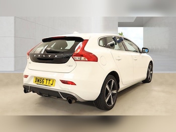 Used Volvo V40 2016 for sale - 79316637: Photo