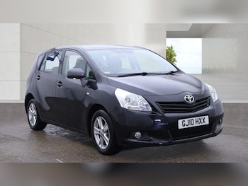 Used Toyota Verso 2010 for sale - 78998930: Photo