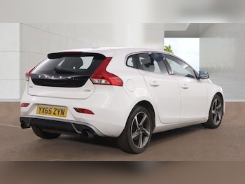 Used Volvo V40 2015 for sale - 78741576: Photo