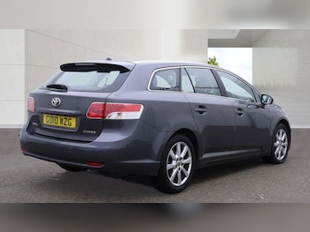 Used Toyota Avensis 2010 for sale - 79316170: Photo