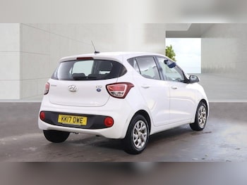 Used Hyundai i10 2017 for sale - 79564530: Photo