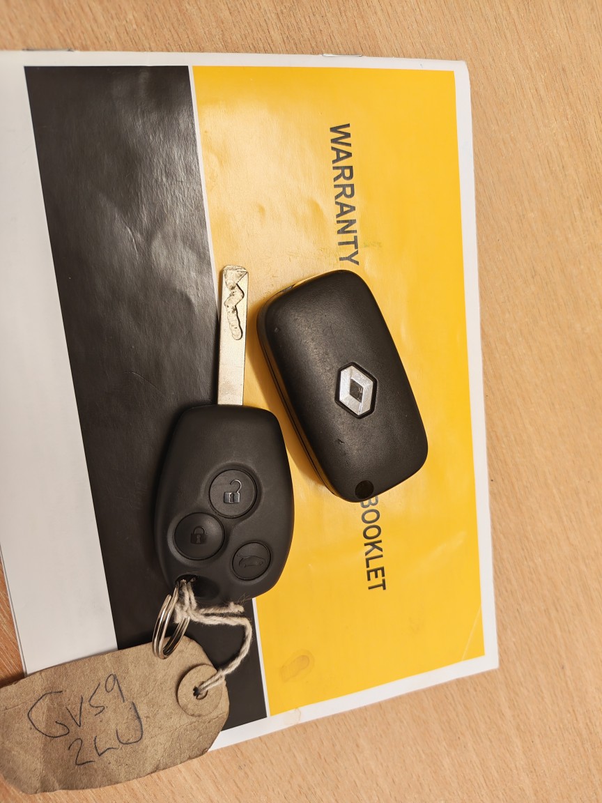 Used Renault Clio 2010 for sale - 76571100: Photo 17