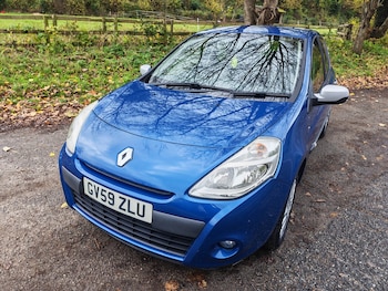 Used Renault Clio 2010 for sale - 76571100: Photo