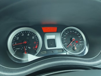 Used Renault Clio 2010 for sale - 76571100: Photo