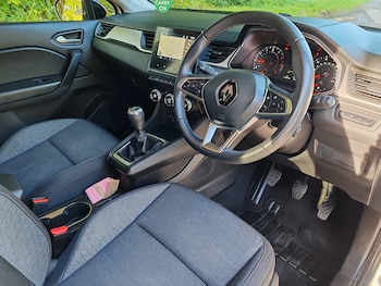 Used Renault Captur 2022 for sale - 76230999: Photo