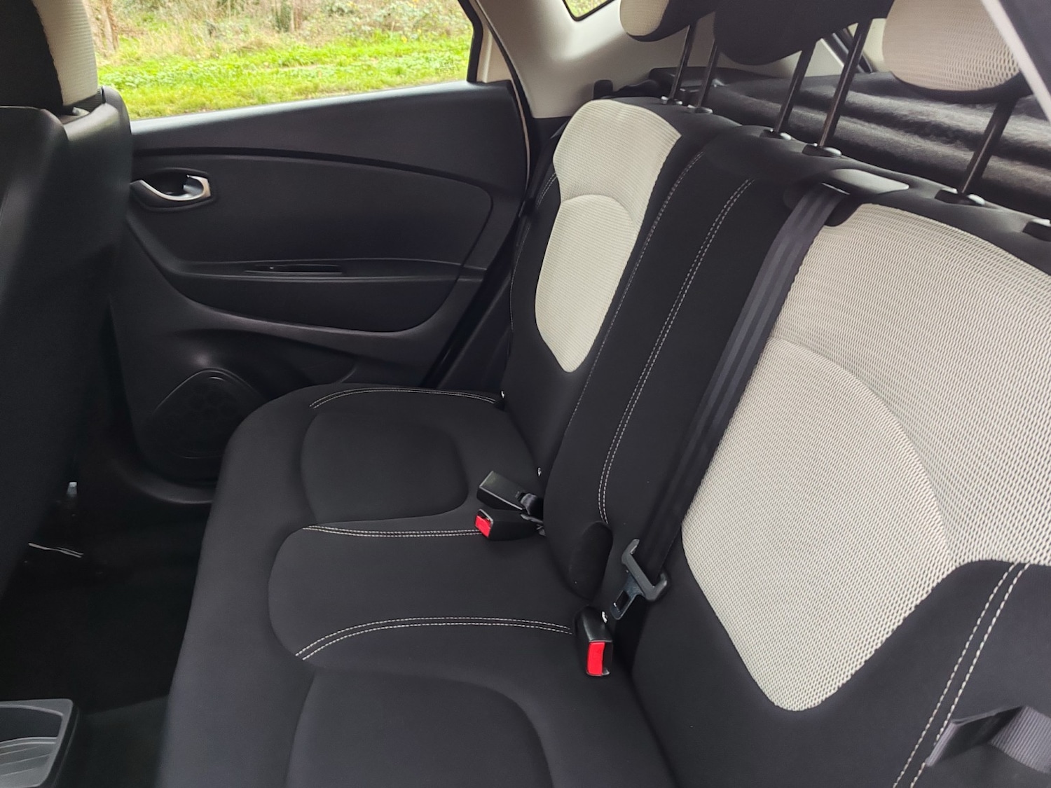 Used Renault Captur 2019 for sale - 76951045: Photo 9