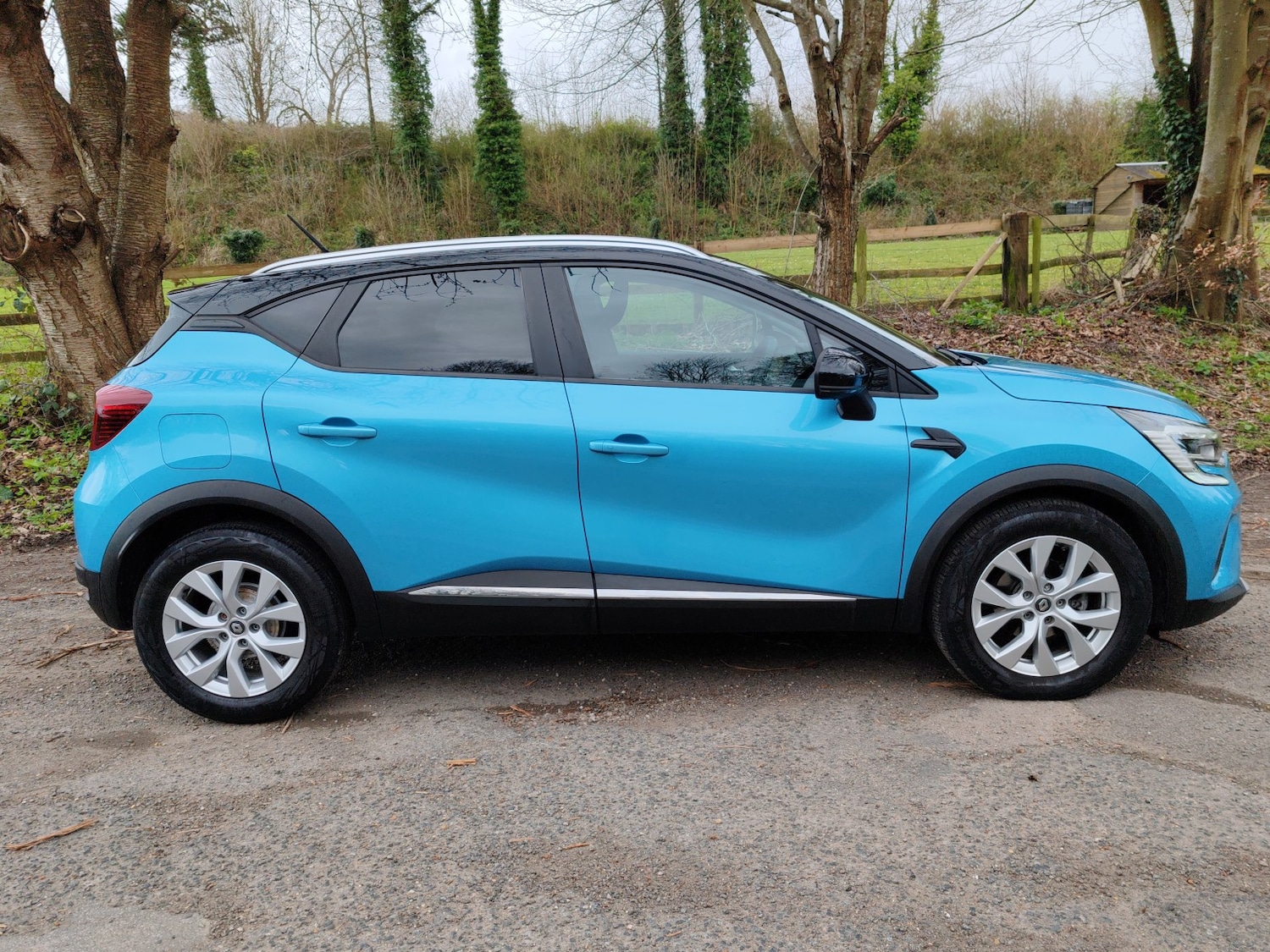 Used Renault Captur 2021 for sale - 78183041: Photo 2