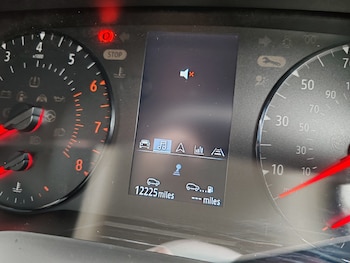 Used Renault Captur 2023 for sale - 77921319: Photo