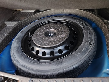 Used Ford C-Max 2017 for sale - 76821649: Photo