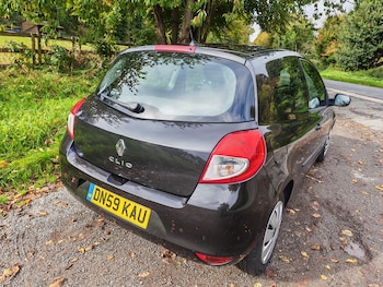 Used Renault Clio 2009 for sale - 76334802: Photo