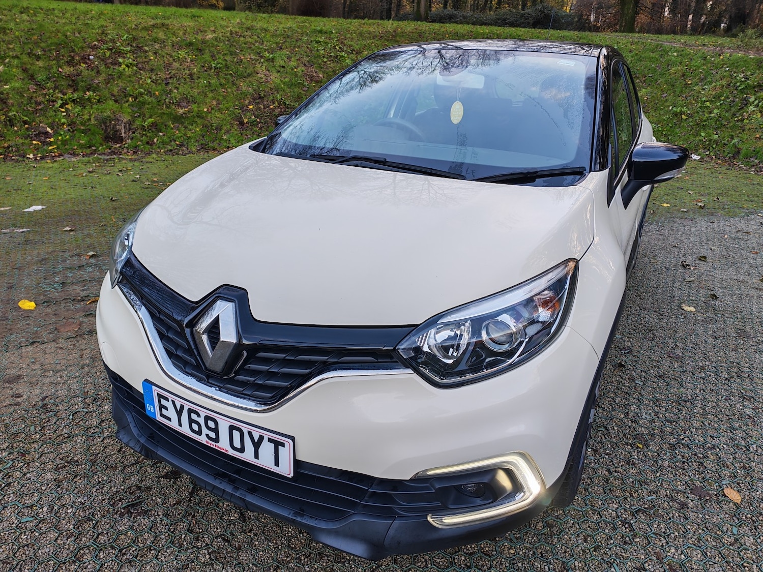 Used Renault Captur 2020 for sale - 76821647: Photo 1