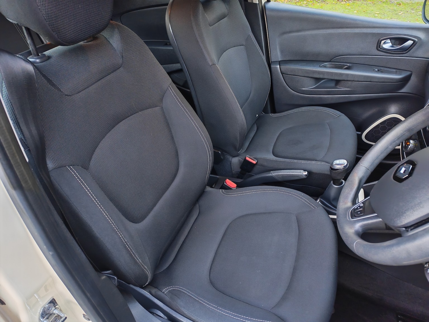 Used Renault Captur 2020 for sale - 76821647: Photo 12