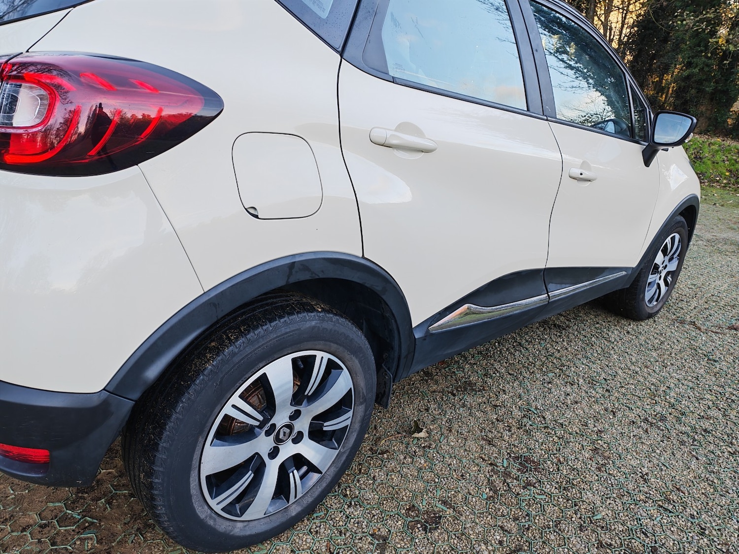 Used Renault Captur 2020 for sale - 76821647: Photo 4