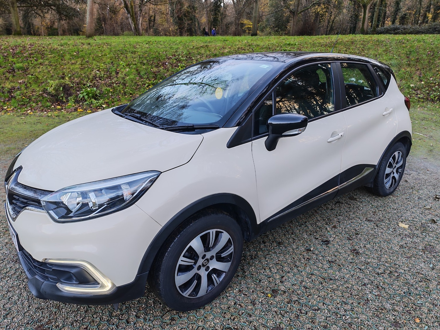 Used Renault Captur 2020 for sale - 76821647: Photo 6