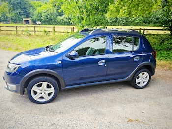 Used Dacia Sandero Stepway 2016 for sale - 79211392: Photo
