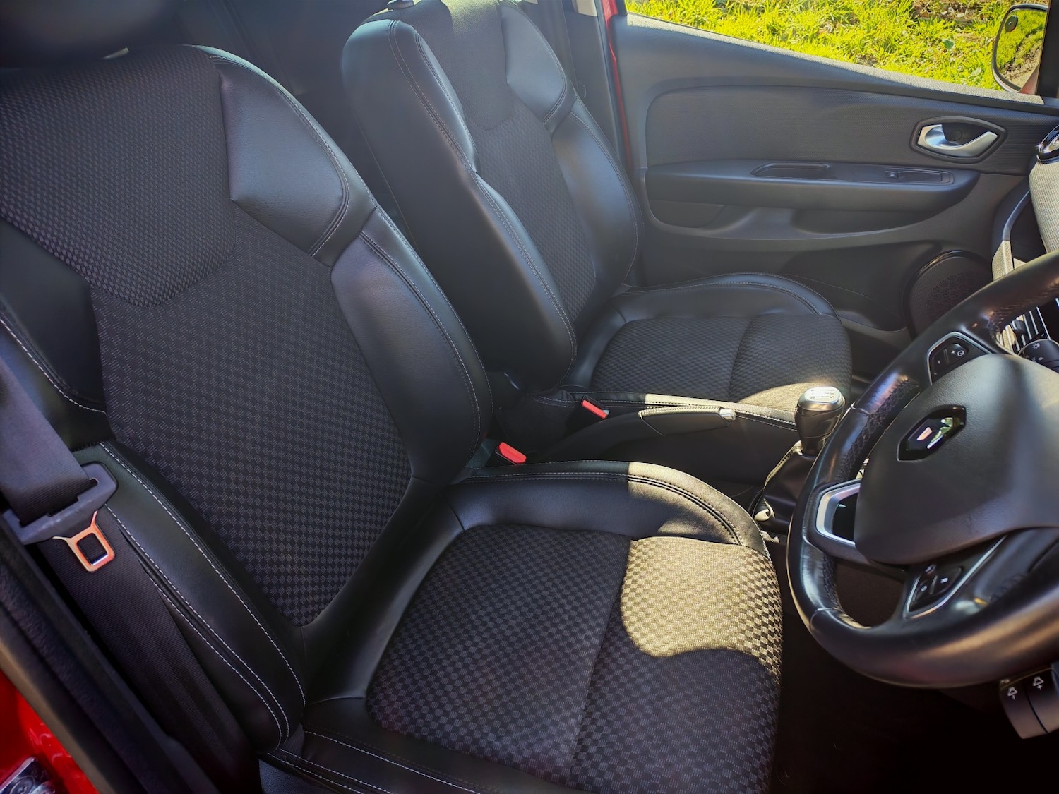 Used Renault Clio 2019 for sale - 77968675: Photo 12