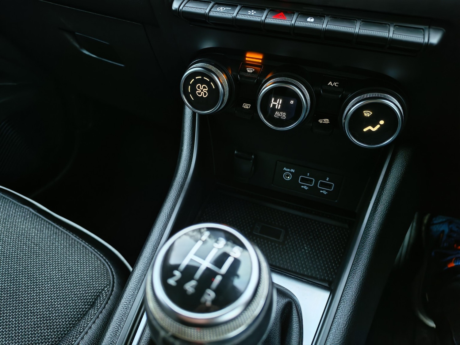 Used Renault Captur 2020 for sale - 76821575: Photo 14