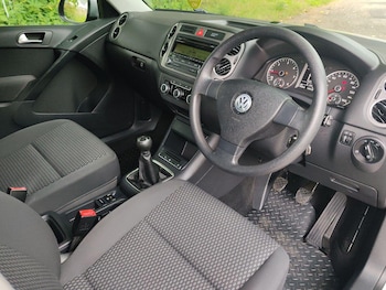 Used Volkswagen Tiguan 2010 for sale - 75575394: Photo