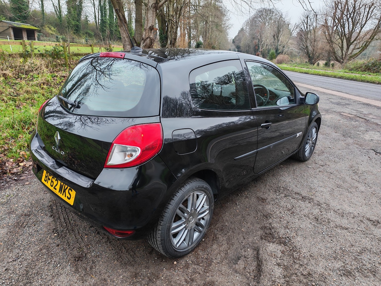 Used Renault Clio 2012 for sale - 77107656: Photo 2