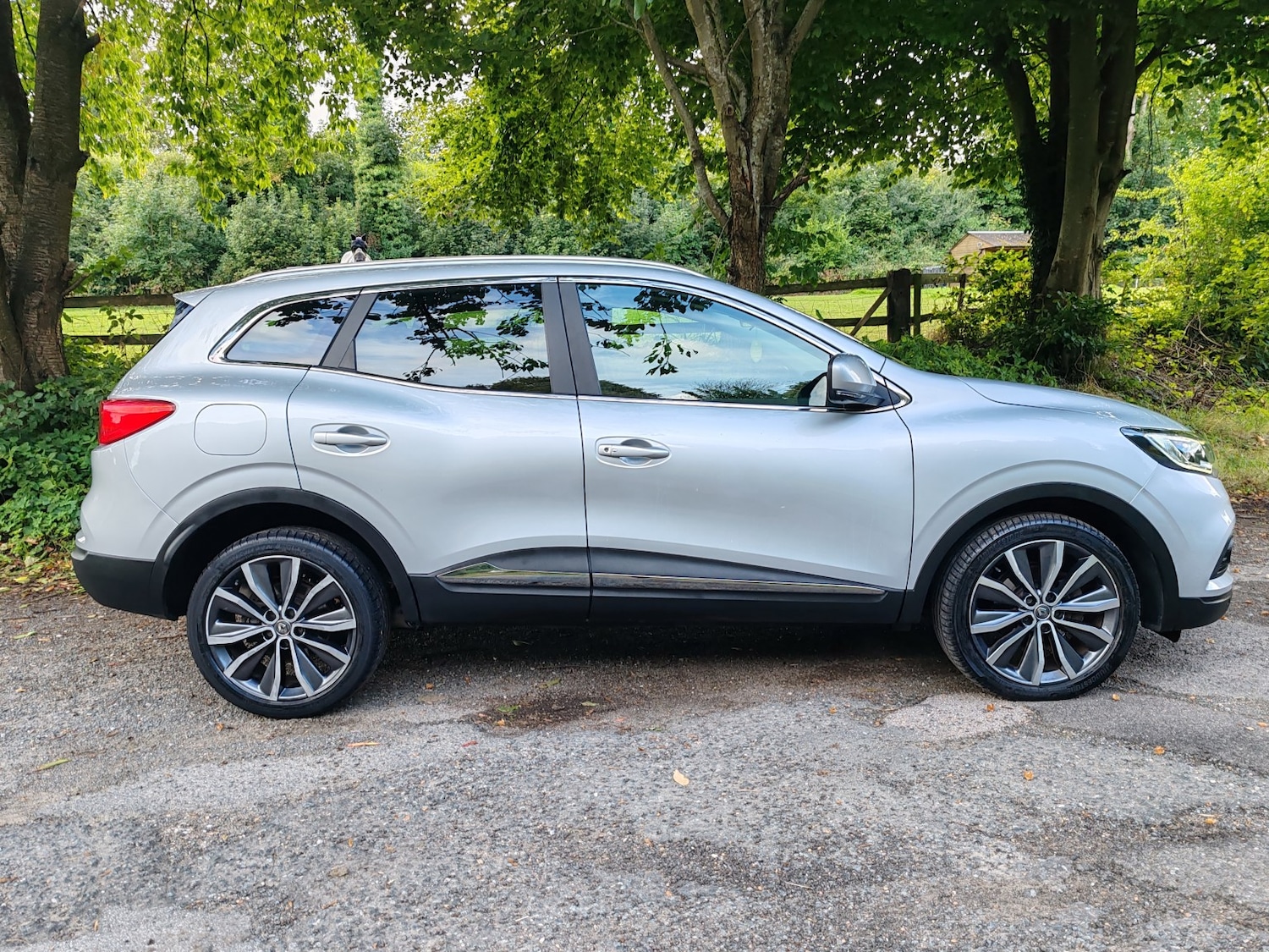 Used Renault Kadjar 2020 for sale - 76312345: Photo 2