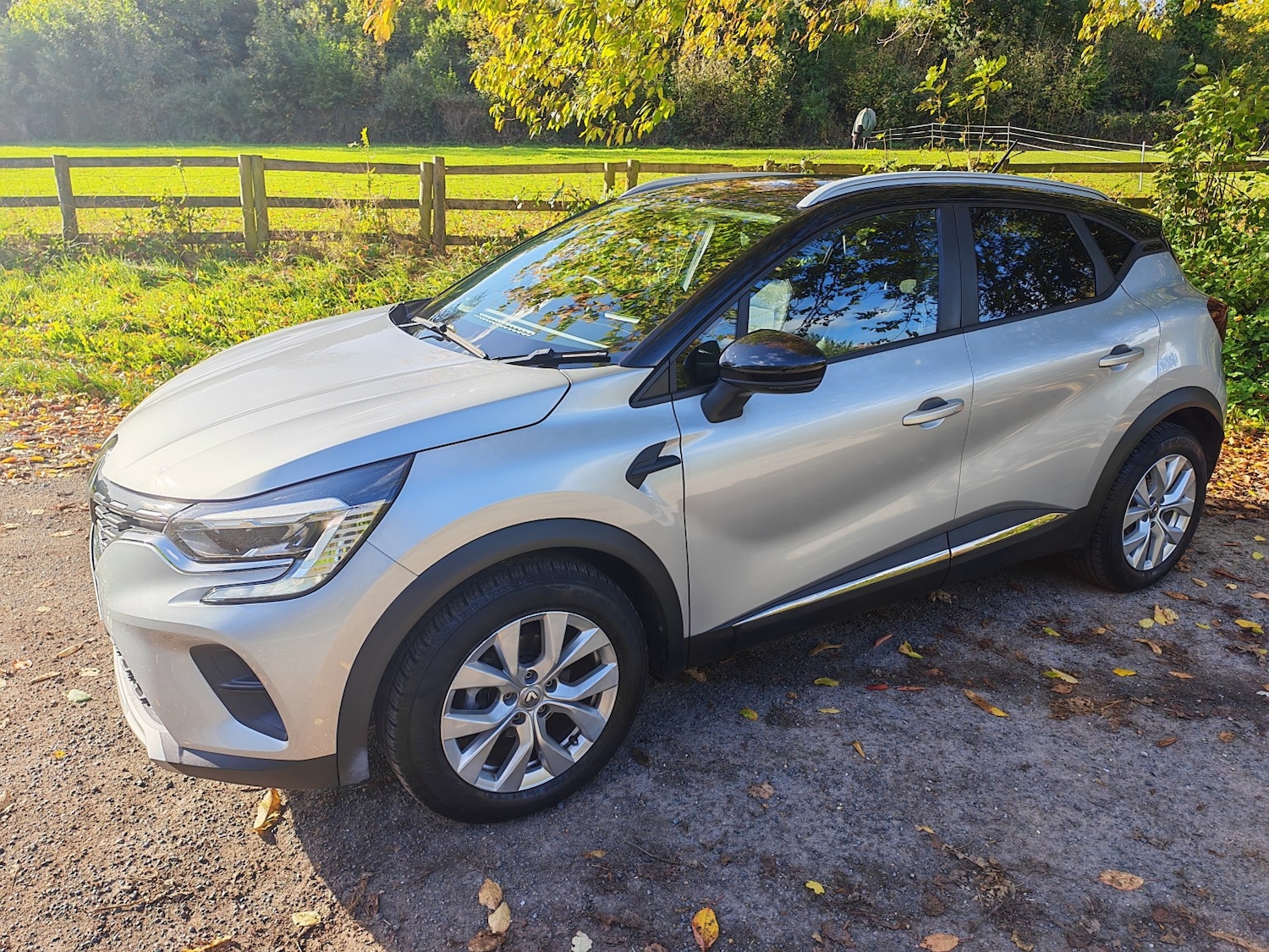 Used Renault Captur 2020 for sale - 76387373: Photo 3