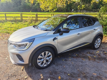 Used Renault Captur 2020 for sale - 76387373: Photo
