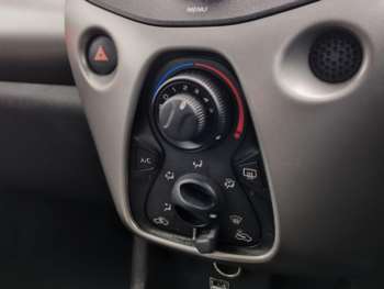 Used Toyota AYGO 2017 for sale - 74079664: Photo