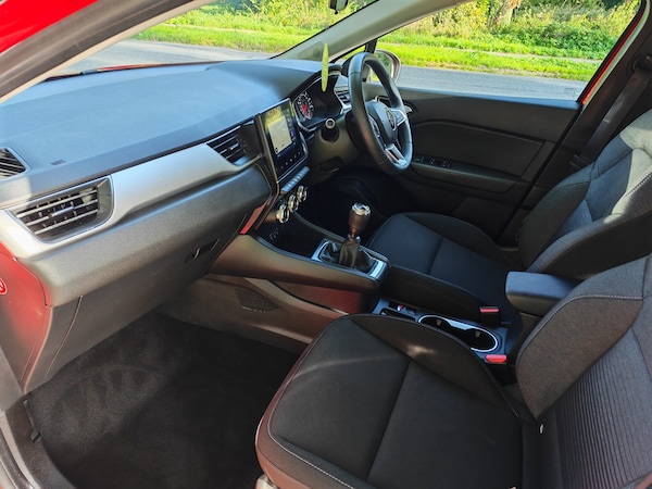 Used Renault Captur 2020 for sale - 76225234: Photo 9