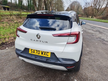 Used Renault Captur 2021 for sale - 77548327: Photo