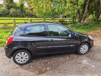 Used Renault Clio 2009 for sale - 76455515: Photo