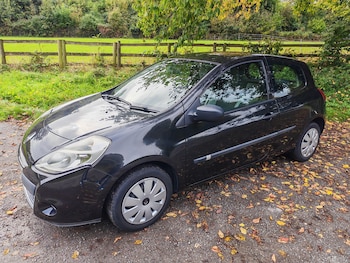 Used Renault Clio 2009 for sale - 76455515: Photo