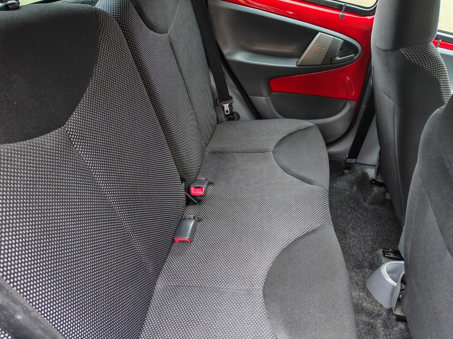 Used Toyota AYGO 2011 for sale - 77173151: Photo 11