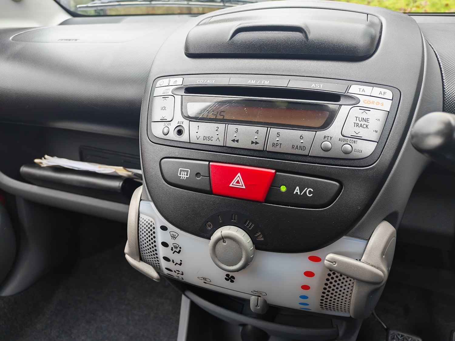 Used Toyota AYGO 2011 for sale - 77173151: Photo 6