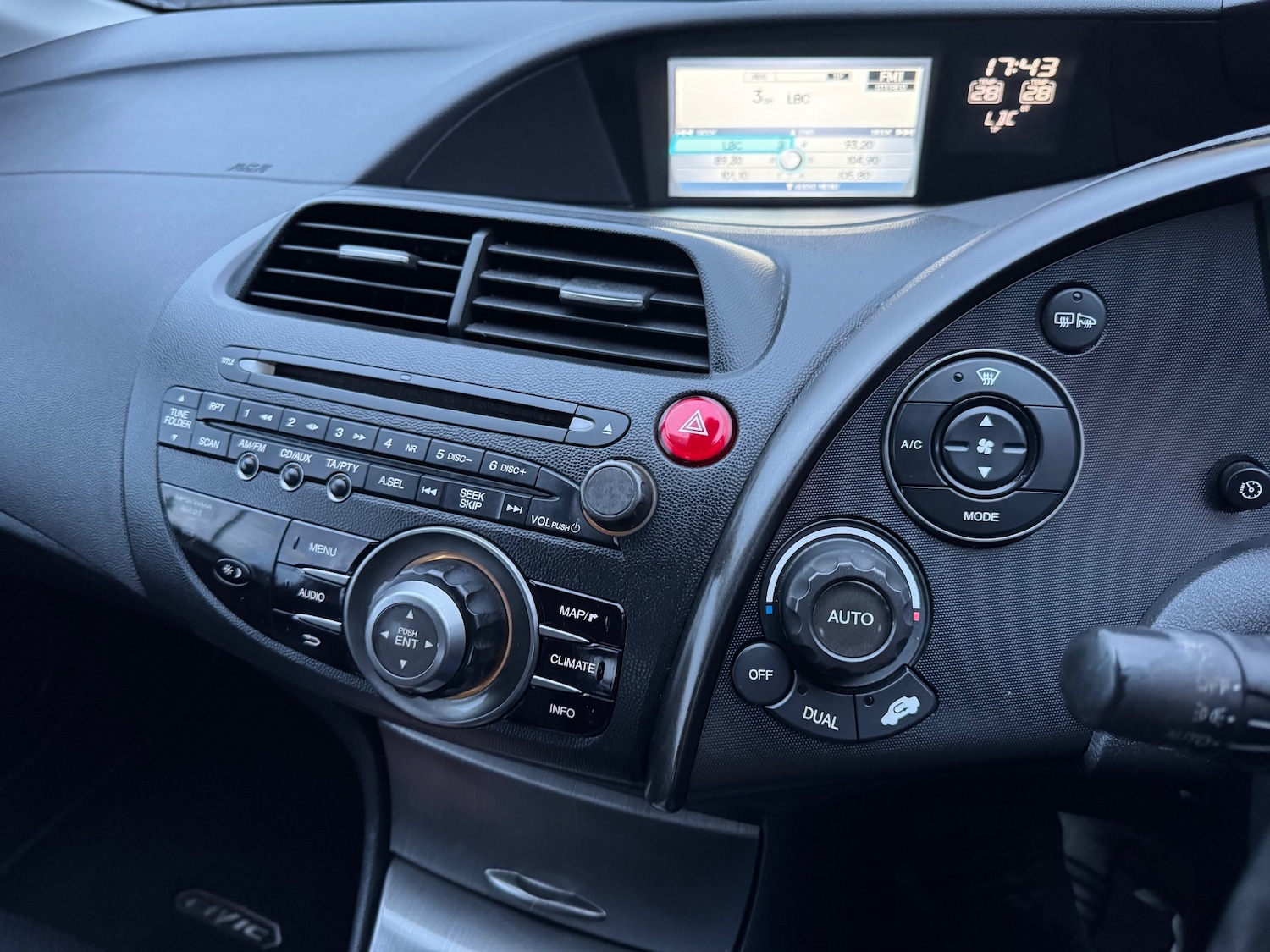 Used Honda Civic 2011 for sale - 76839269: Photo 20