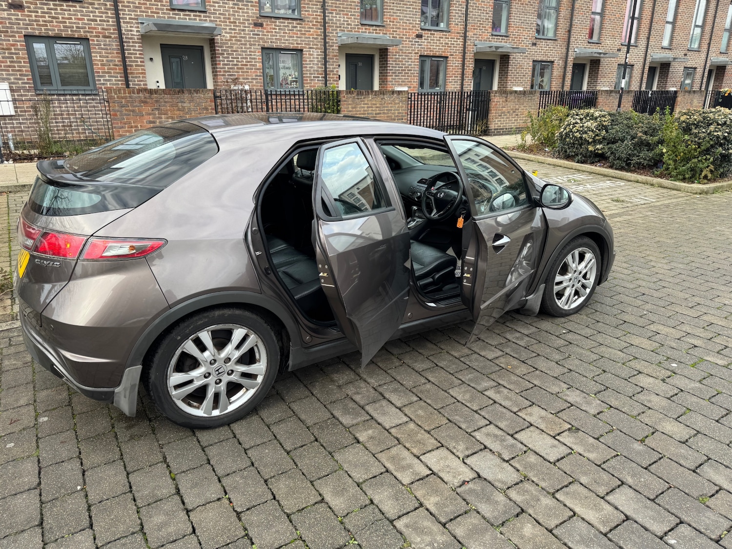 Used Honda Civic 2011 for sale - 76839269: Photo 21