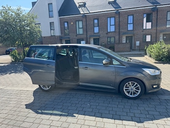 Used Ford Grand C-Max 2016 for sale - 79192393: Photo