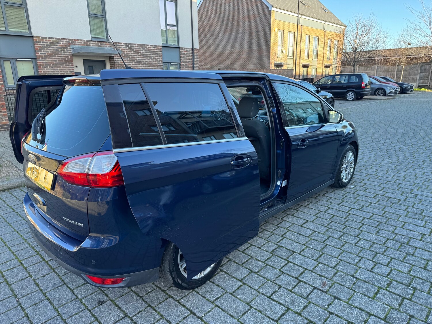 Used Ford Grand C-Max 2011 for sale - 77052164: Photo 9