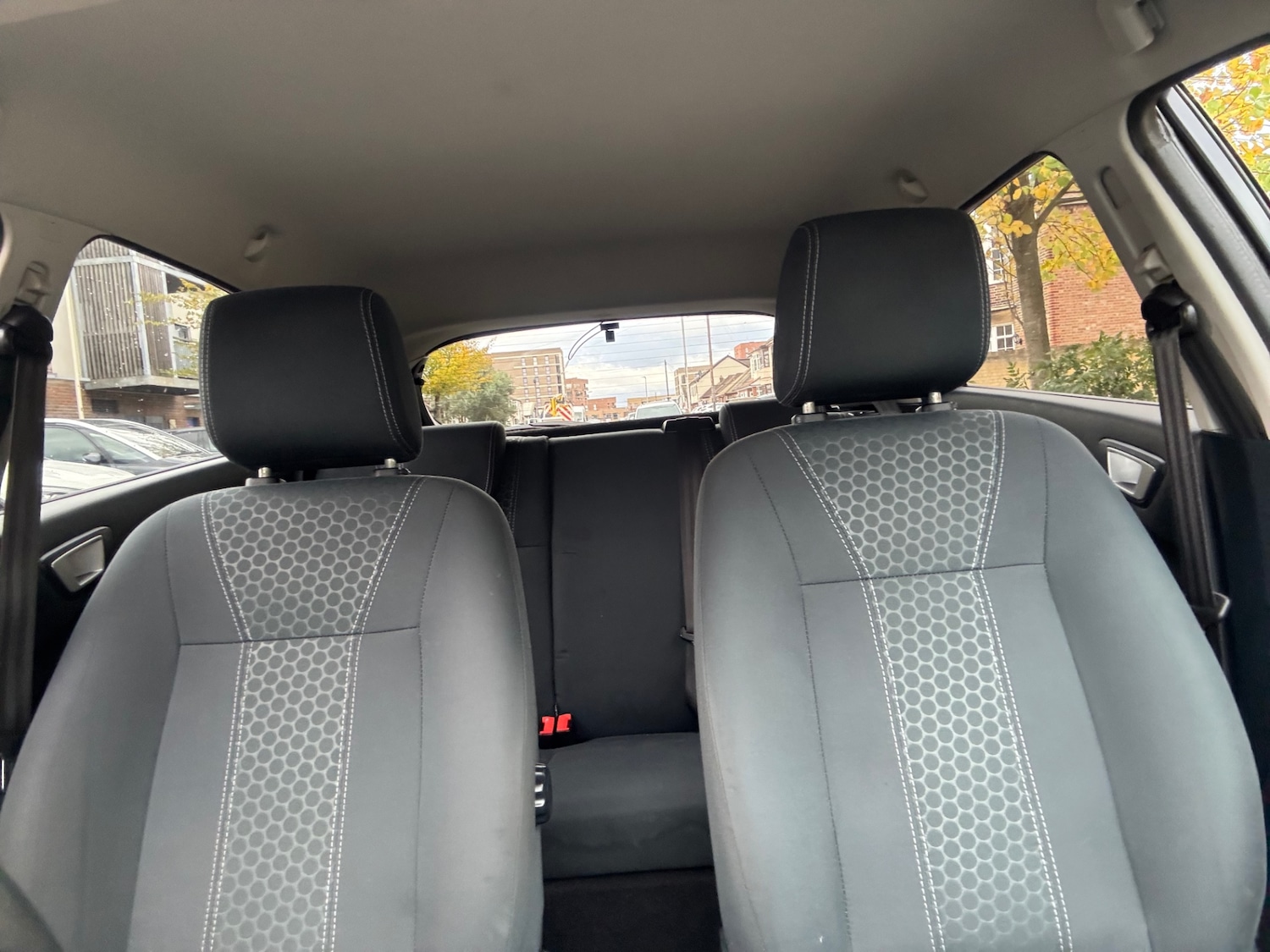 Used Ford Fiesta 2011 for sale - 76408338: Photo 13