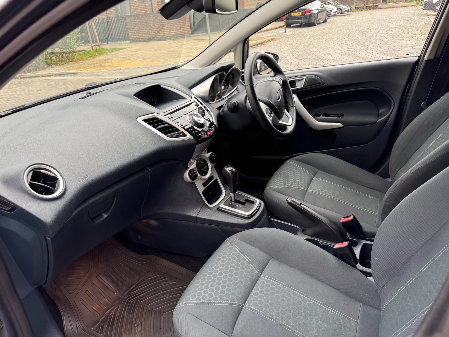 Used Ford Fiesta 2011 for sale - 76408338: Photo 15