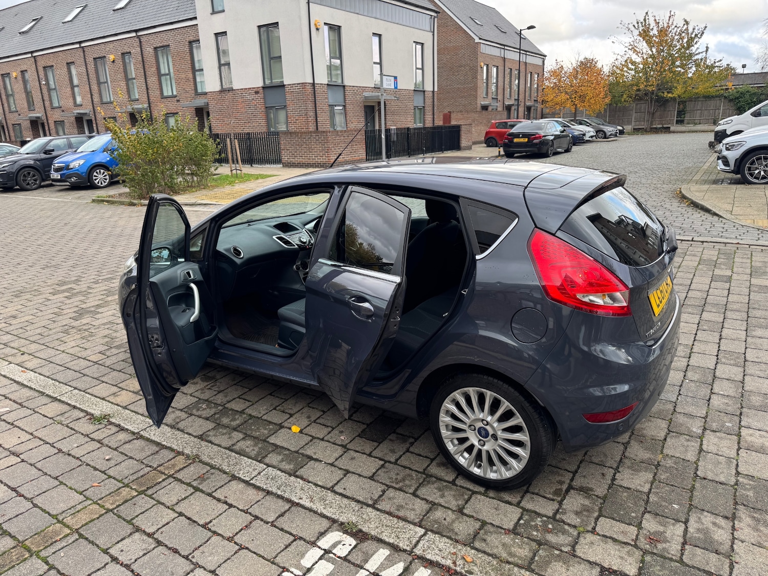 Used Ford Fiesta 2011 for sale - 76408338: Photo 18