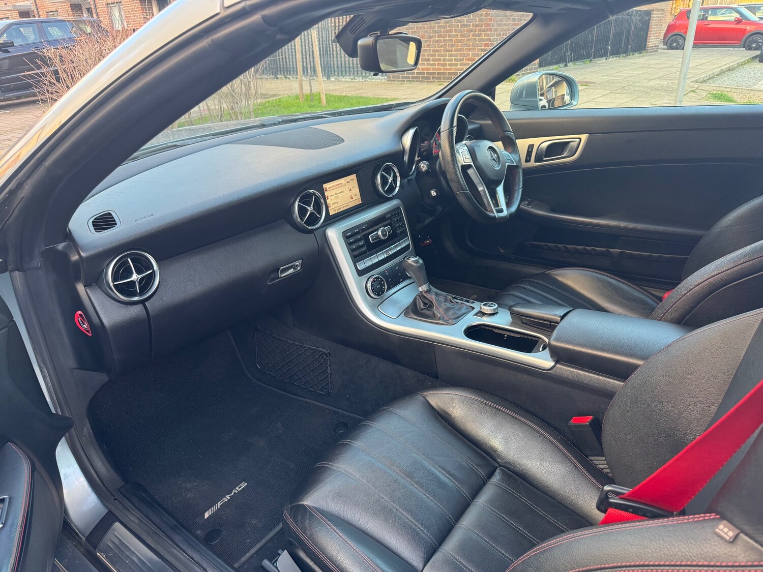 Used Mercedes-Benz SLK 2013 for sale - 77921558: Photo 17